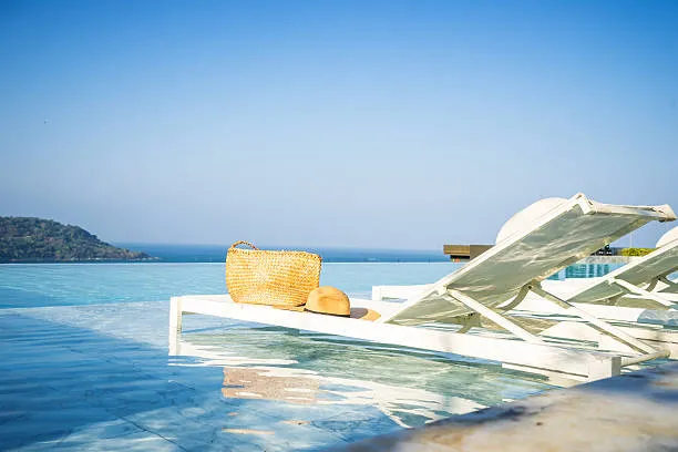 【working holiday】「特定活動」（ワーキング・ホリデー）から就労ビザなど他のビザに変更できますか？【専門的解説】