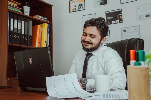 【経営・管理】外国人経営者が知っておくべき労働保険と社会保険の基本｜経営・管理ビザ更新の鍵【社会保険・労働保険】